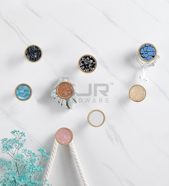 Furniture Knobs 6713