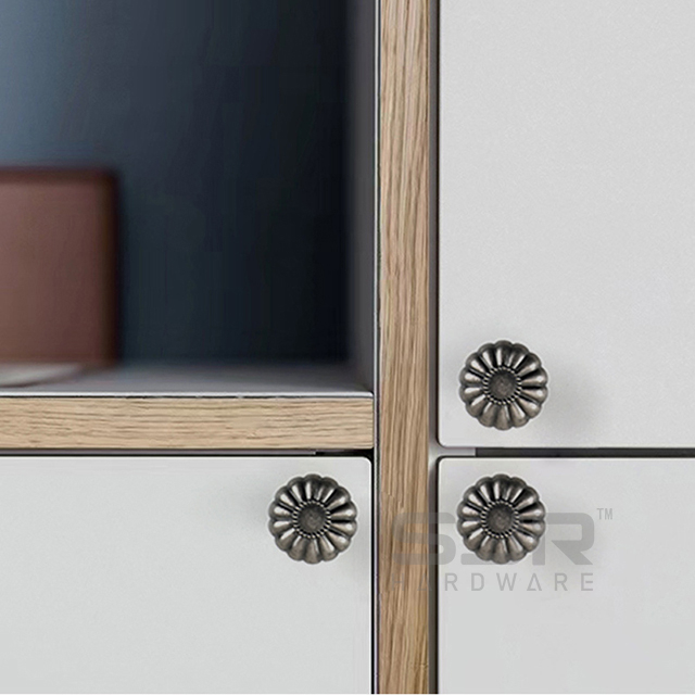 Furniture Knobs 10725