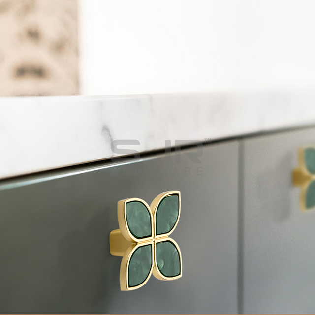 American Style Single Hole Knobs 6728