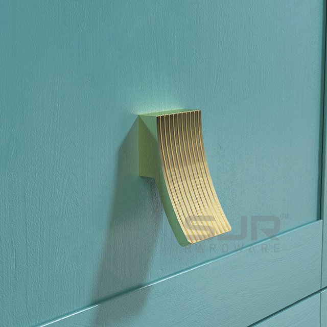 Zinc Alloy Cabinet Handle 5334